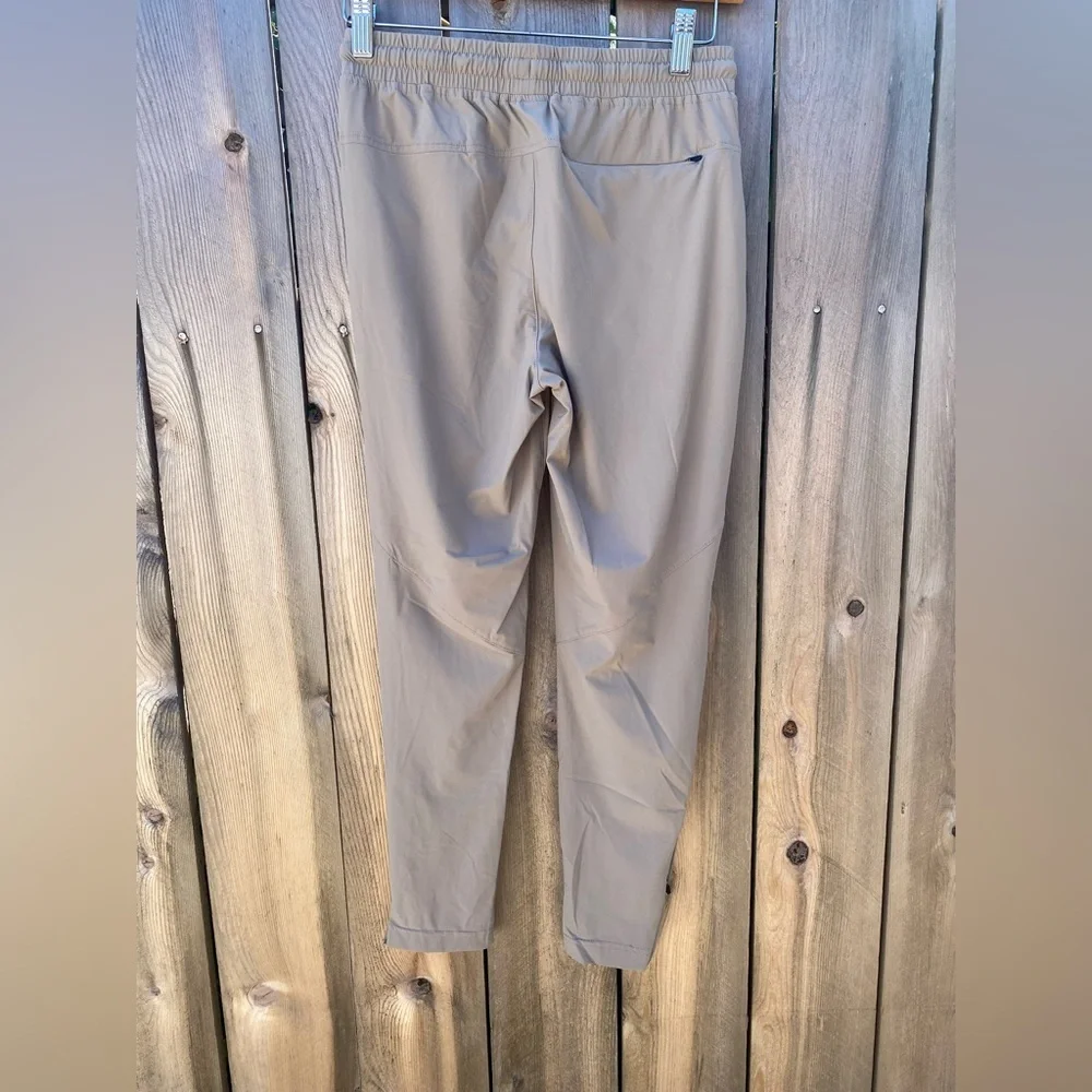 Kenneth Cole Tan joggers